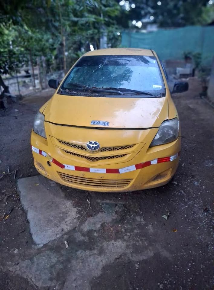 Se vende toyota yaris advance 2008
