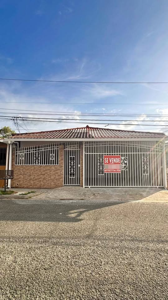 SE VENDE CASA